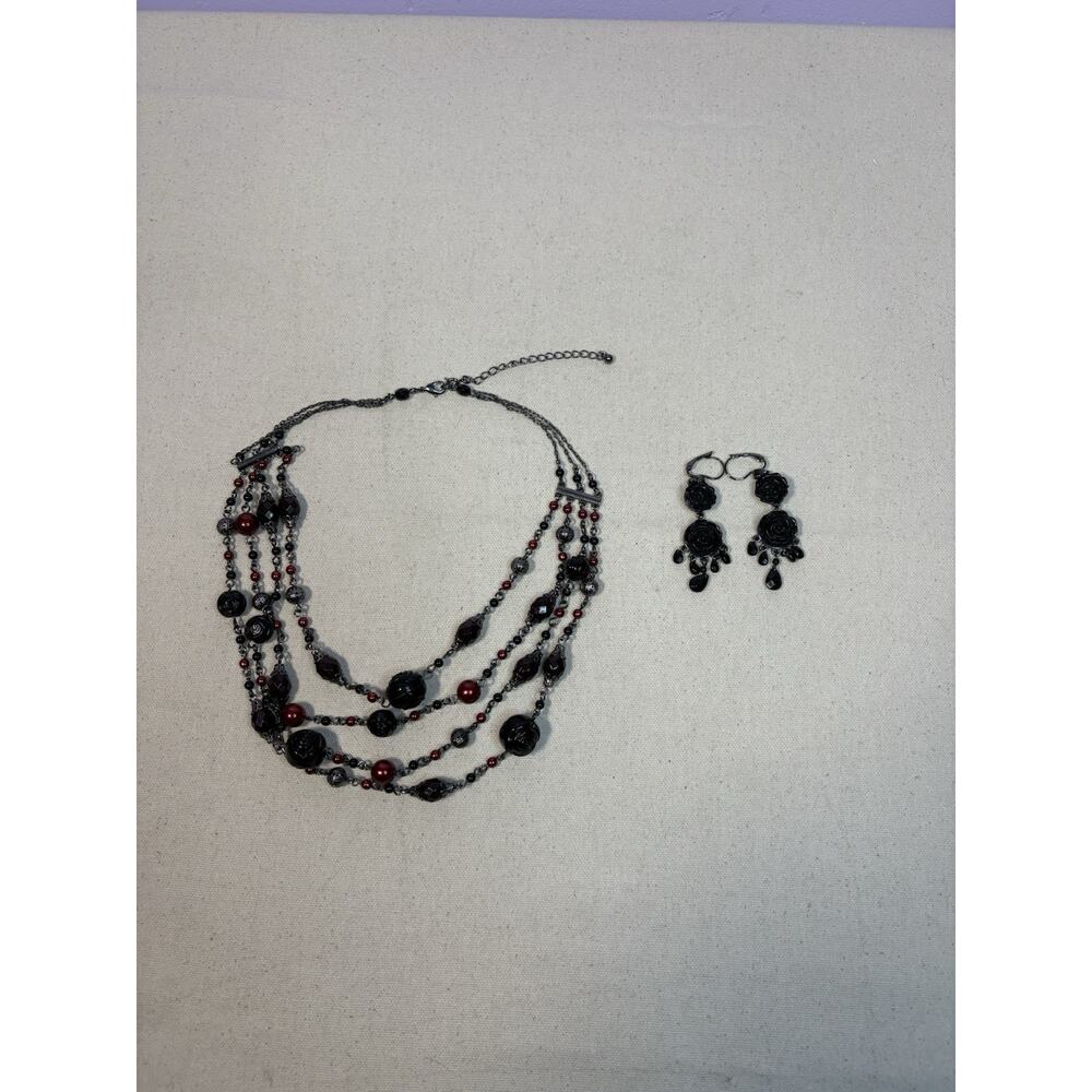 Park Lane Black Rose Necklace w/Matching Earrings